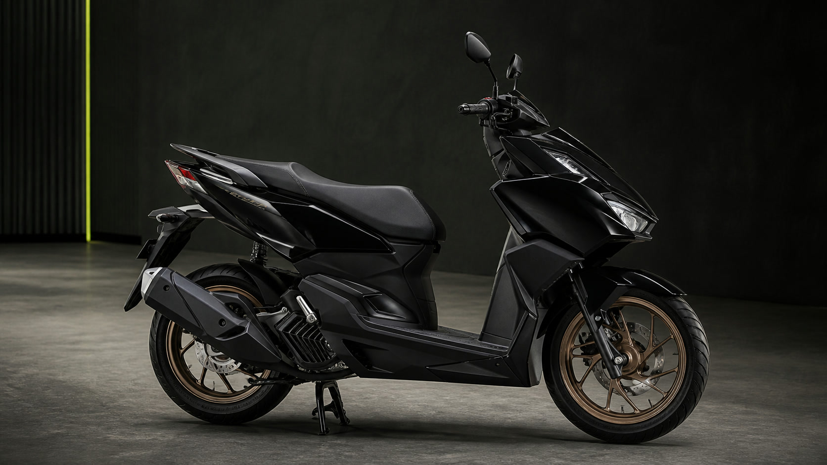 Honda Click 160cc scooter with disc brake